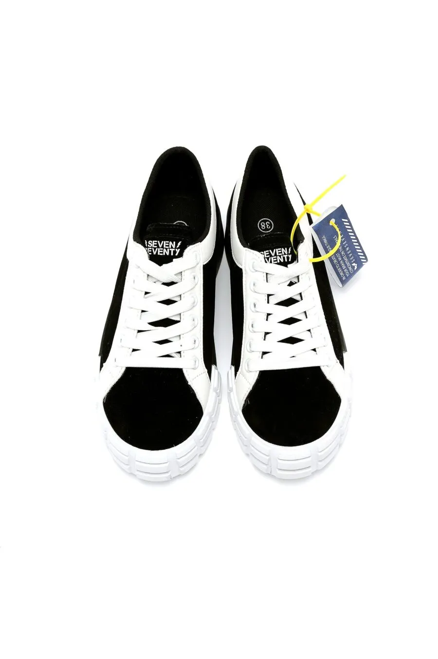 Black and white sneakers | PAGGY MACCASINS